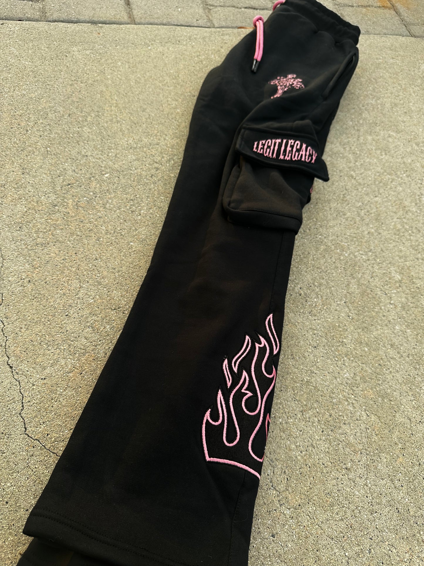 MIDNIGHT PINK Wealth joggers