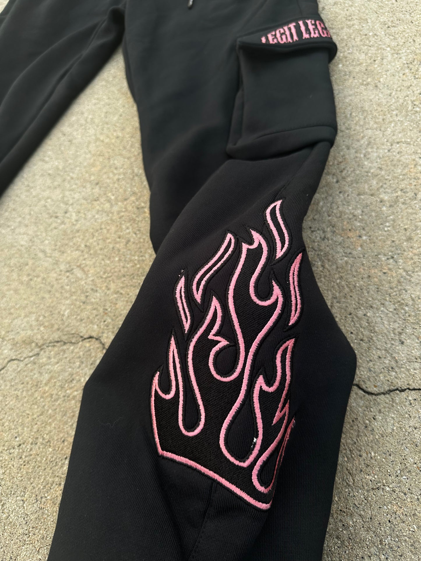 MIDNIGHT PINK Wealth joggers